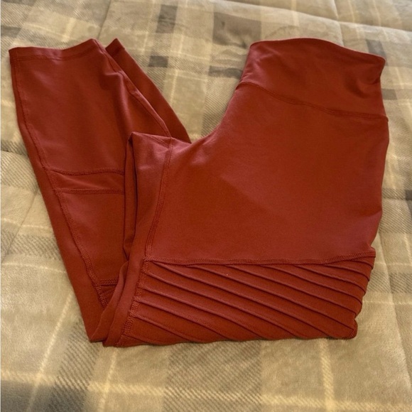 Old Navy Pants - Old Navy Rust Red Leggings with Ribbed Detail
